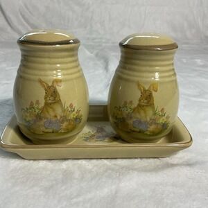 Vintage‎ 1980s Mama W/ Baby Bunnies On Tray Salt & Pepper Shakers